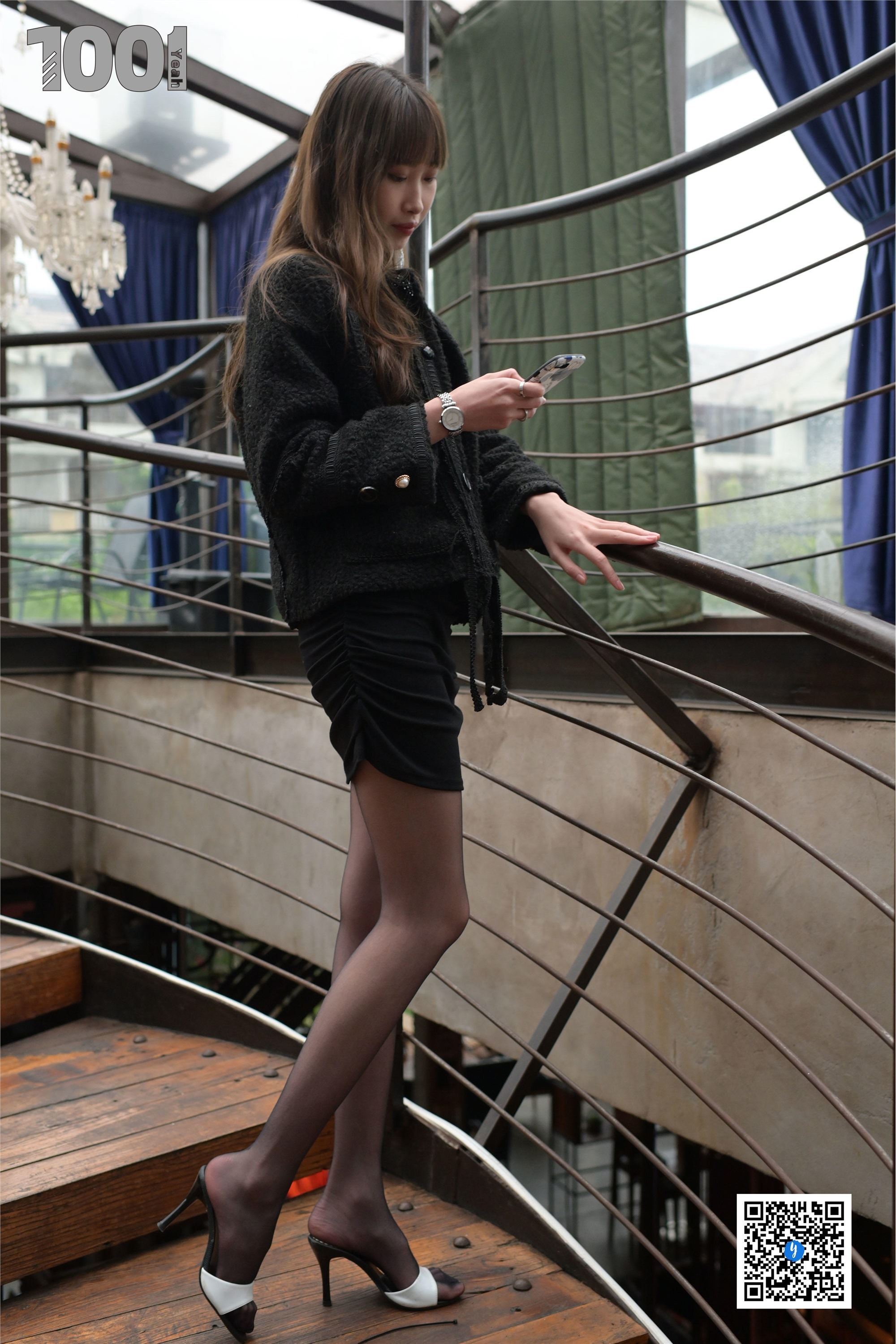 IESS异思趣向  一千零一夜 模特：草莓《楼梯的拐角处1》